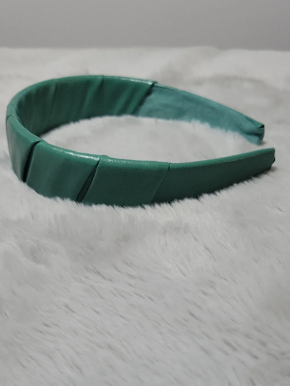 🟢Free With Purchase FLAWED SNAGGED Universal Thread Faux Leather Headband🟢